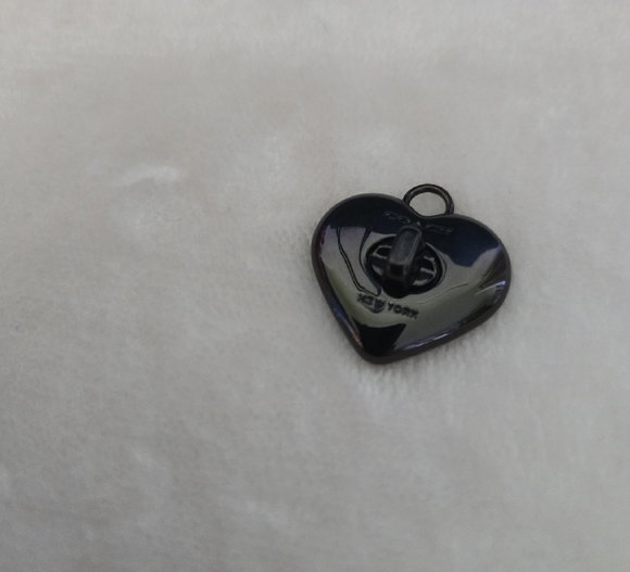 Coach Metal Black Heart Bag Charm Or Pendant - Picture 2 of 7